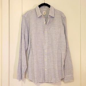 Gap Men's linen button down in Medium